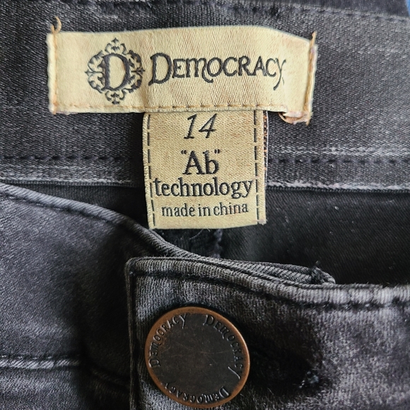 Democracy Woman's Streach Black Denim AB Solutions Booty Lift Jegging, Size: 14 - Picture 9 of 17
